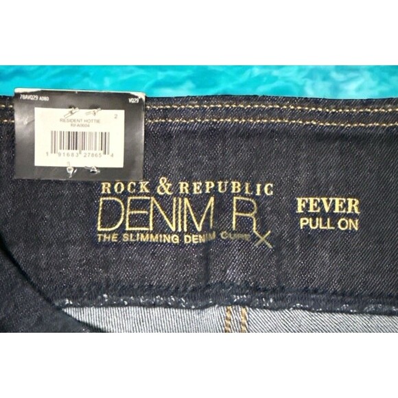 Rock & Republic Shorts Size 2 Blue Resident Hottie Fever Pull-On Mid Rise NWT - Picture 3 of 4